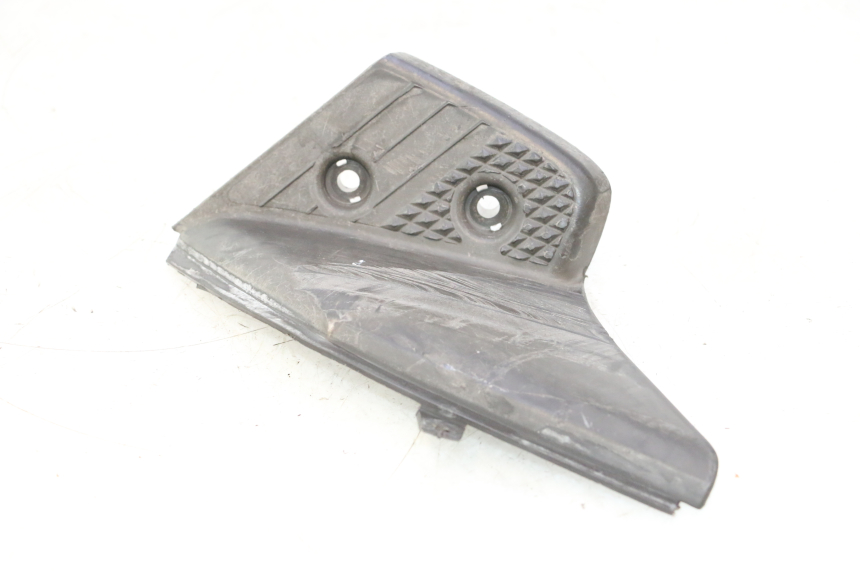 photo de PAR REPOSAPIES TRASERA YAMAHA SLIDER 50 (1999 - 2004) - Otra vista del artículo