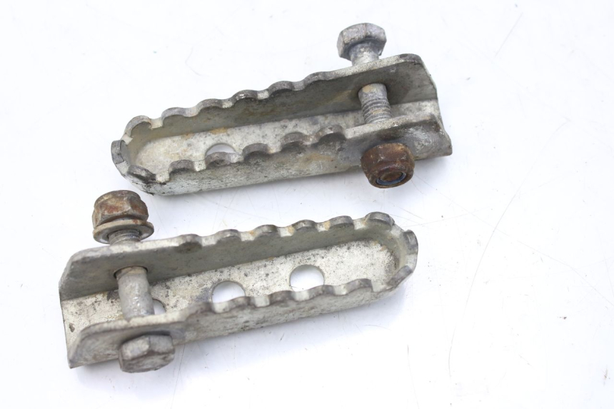 photo de PAR DE REPOSAPIÉS TRASEROS GILERA SMT SUPERMOTARD 50 (2009 - 2017) - Vista principal