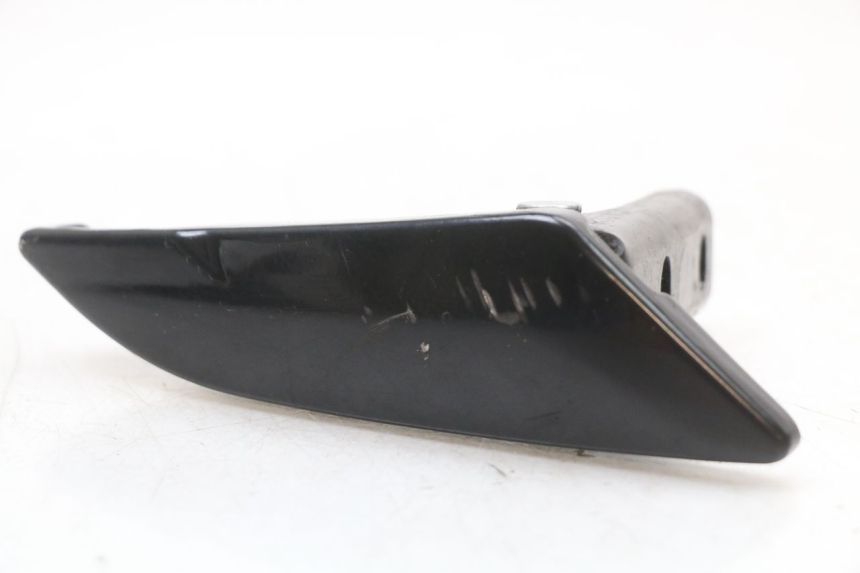 photo de PAR DE APOYAPIÉS TRASEROS APRILIA SR 2T 50 (2018 - 2022) - Detalles de los puntos de fijación