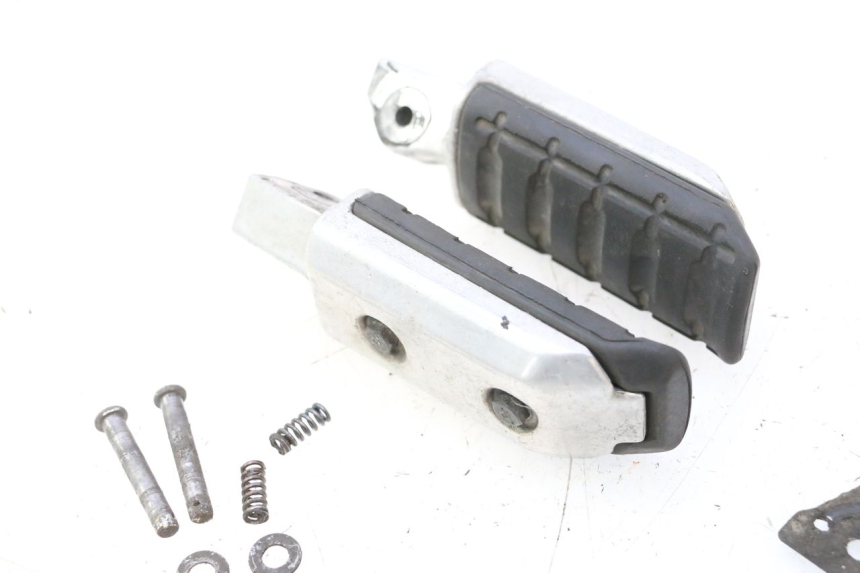 photo de PAR REPOSAPIES TRASERA HONDA ST PAN EUROPEAN 1100 (1990 - 2002) - Zoom estado de uso