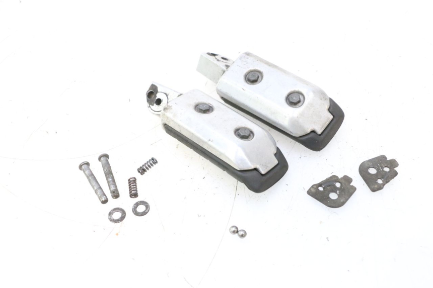 photo de PAR REPOSAPIES TRASERA HONDA ST PAN EUROPEAN 1100 (1990 - 2002) - Otra perspectiva