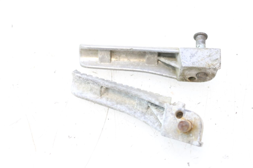 photo de PAR REPOSAPIES TRASERA GILERA STALKER 50 (2004 - 2014) - Primer plano técnico