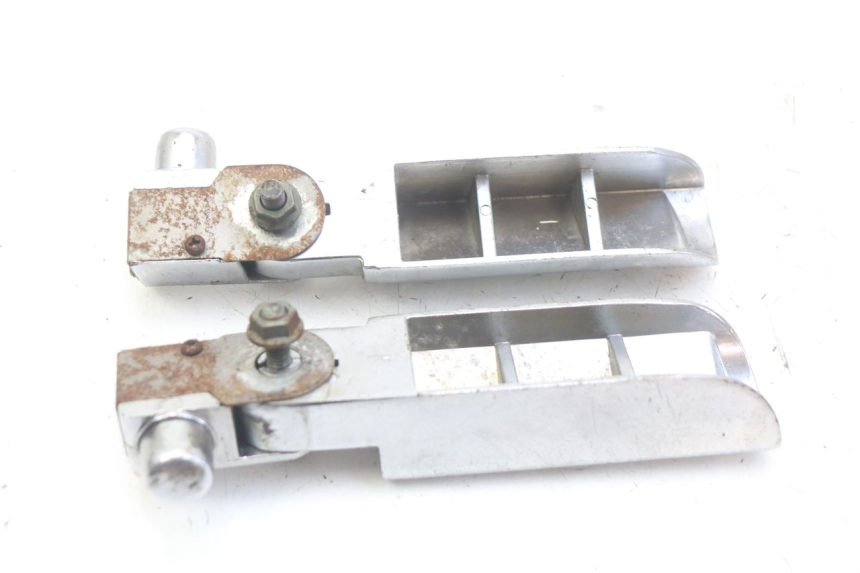 photo de PAR REPOSAPIES TRASERA RAZZO STEED 125 (2012 - 2018) - Detalle de la pieza