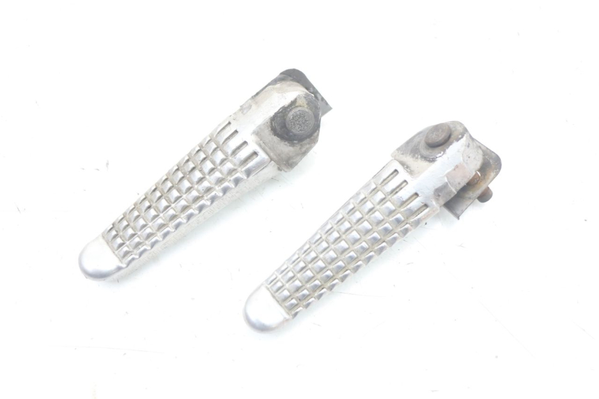 photo de PAR DE APOYAPIÉS TRASEROS SUZUKI SV S 650 (1999 - 2002) - Zoom estado de uso