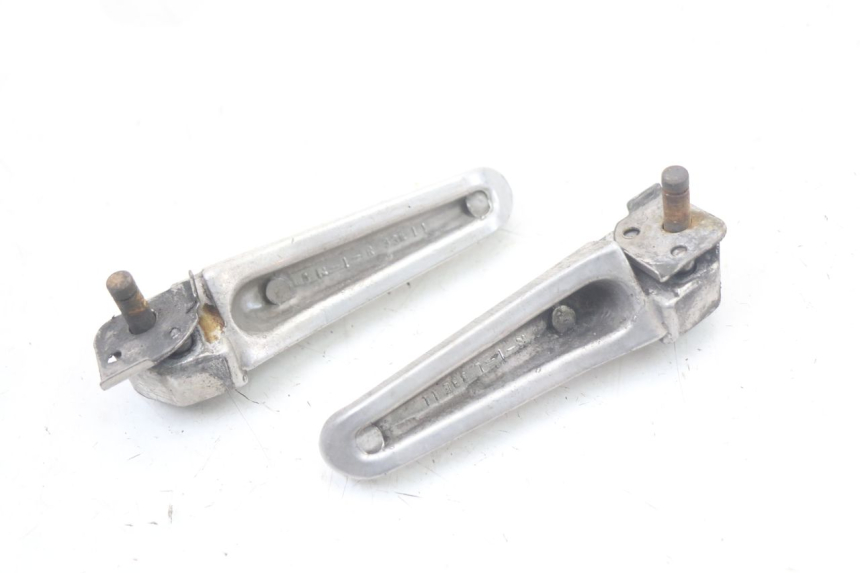 photo de PAR DE APOYAPIÉS TRASEROS SUZUKI SV S 650 (1999 - 2002) - Otra perspectiva