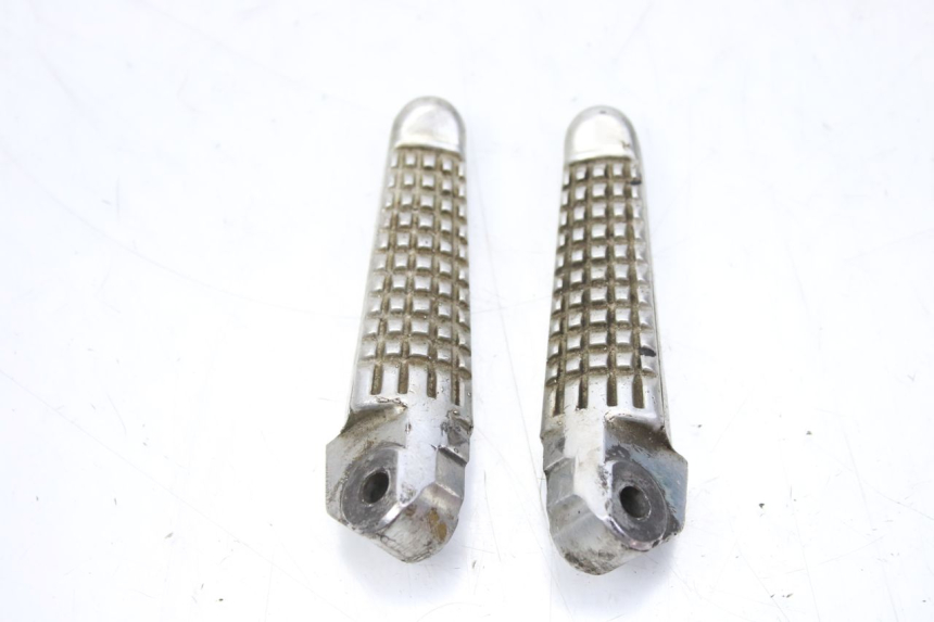 photo de PAR DE APOYAPIÉS TRASEROS SUZUKI SV S 650 (1999 - 2002) - Zoom estado de uso