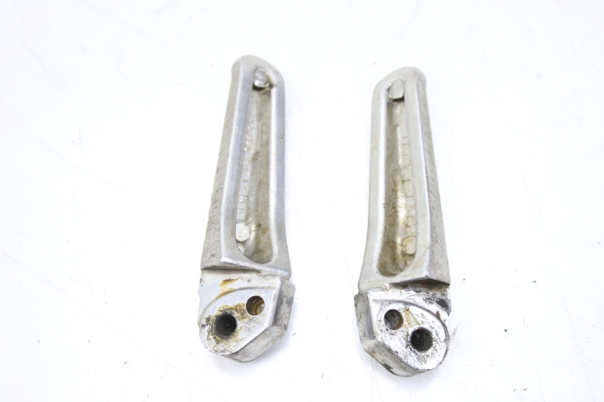 photo de PAR DE APOYAPIÉS TRASEROS SUZUKI SV S 650 (1999 - 2002) - Otra perspectiva