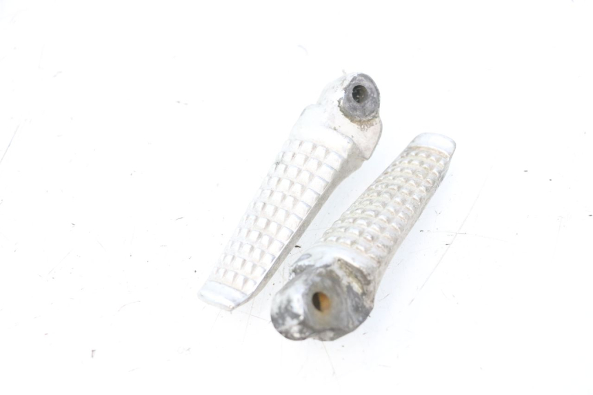 photo de PAR REPOSAPIES TRASERA SUZUKI SV S 650 (2003 - 2009) - Detalle de la pieza