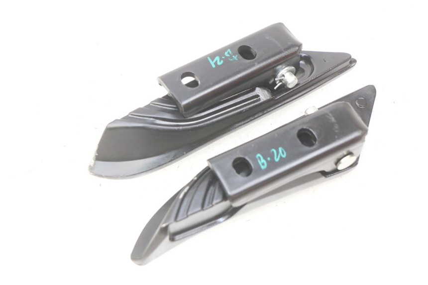 photo de PAR DE APOYAPIÉS TRASEROS APRILIA SXR 50 (2021 - 2023) - Vista general del producto