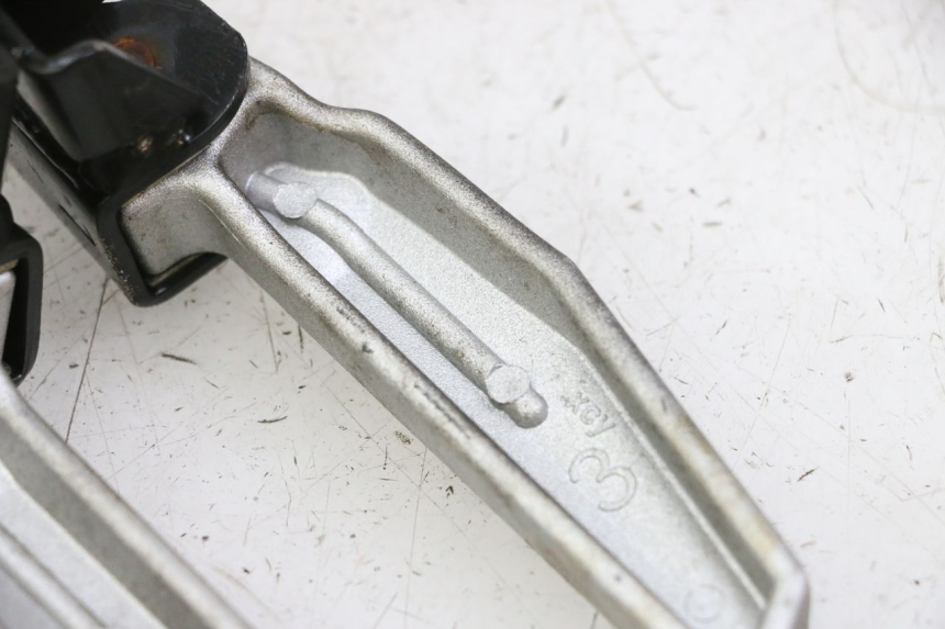 photo de PAR REPOSAPIES TRASERA SYM FIDDLE 3 III 50 (2014 - 2020) - Vista general del producto