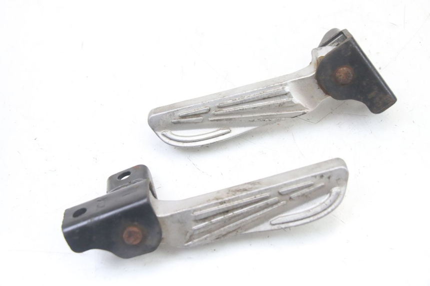 photo de PAR DE REPOSAPIÉS TRASEROS SYM JET 14 4T 50 (2018 - 2022) - Vista principal