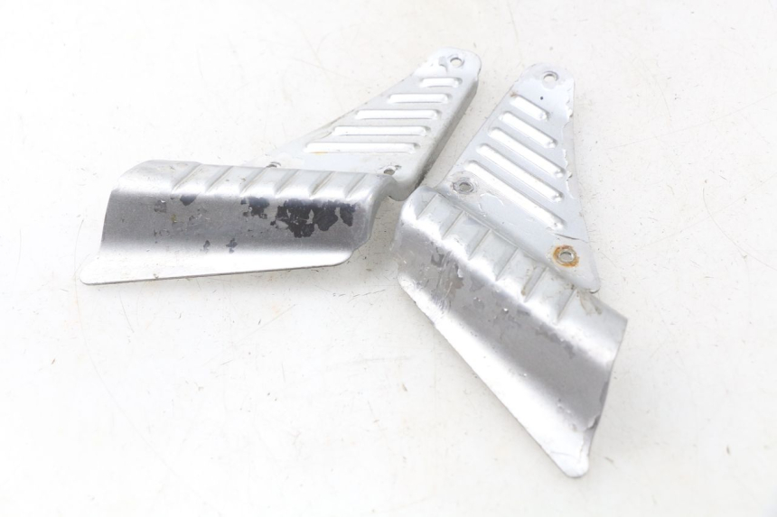 photo de PAR REPOSAPIES TRASERA BAOTIAN TRAVEL SPIRIT 50 (2010 - 2012) - Zoom estado de uso