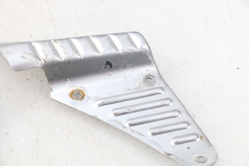 photo de PAR REPOSAPIES TRASERA BAOTIAN TRAVEL SPIRIT 50 (2010 - 2012) - Primer plano técnico