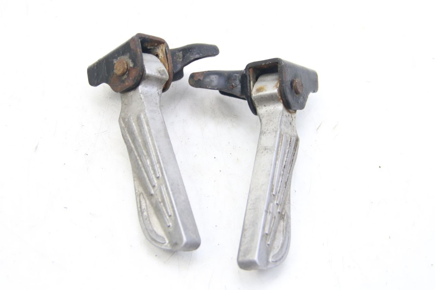 photo de PAR DE APOYAPIÉS TRASEROS PEUGEOT TWEET 4T 50 (2010 - 2014) - Zoom estado de uso