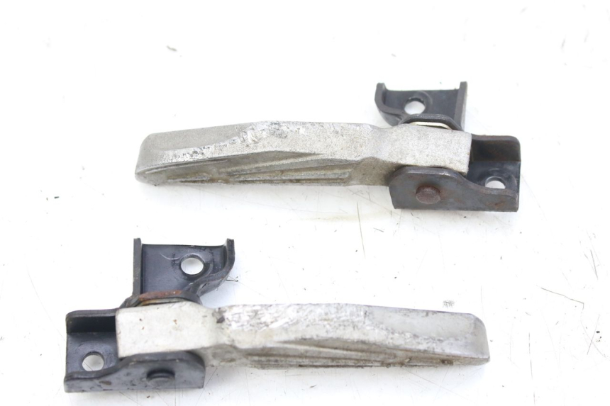 photo de PAR DE APOYAPIÉS TRASEROS PEUGEOT TWEET 4T 50 (2010 - 2014) - Zoom estado de uso