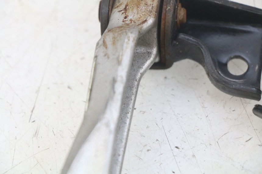 photo de PAR DE APOYAPIÉS TRASEROS PEUGEOT TWEET 4T 50 (2018 - 2022) - Zoom estado de uso