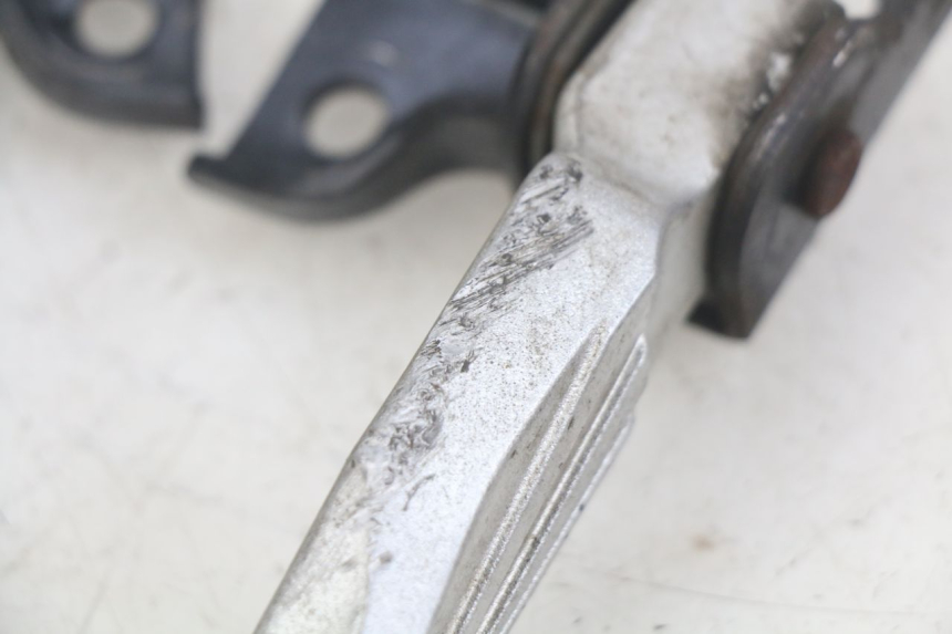 photo de PAR DE APOYAPIÉS TRASEROS PEUGEOT TWEET 4T 50 (2018 - 2022) - Otra perspectiva