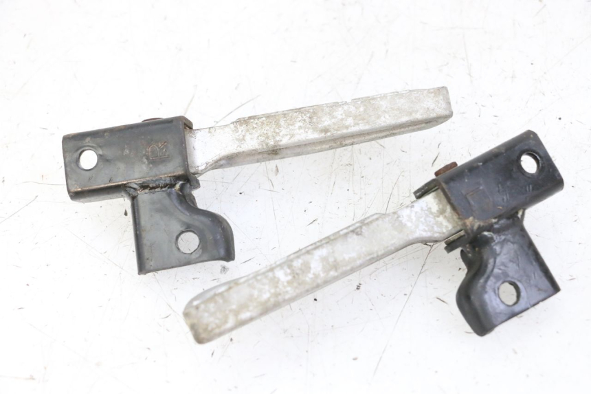 photo de PAR REPOSAPIES TRASERA PEUGEOT TWEET 4T 50 (2014 - 2019) - Detalle de la pieza