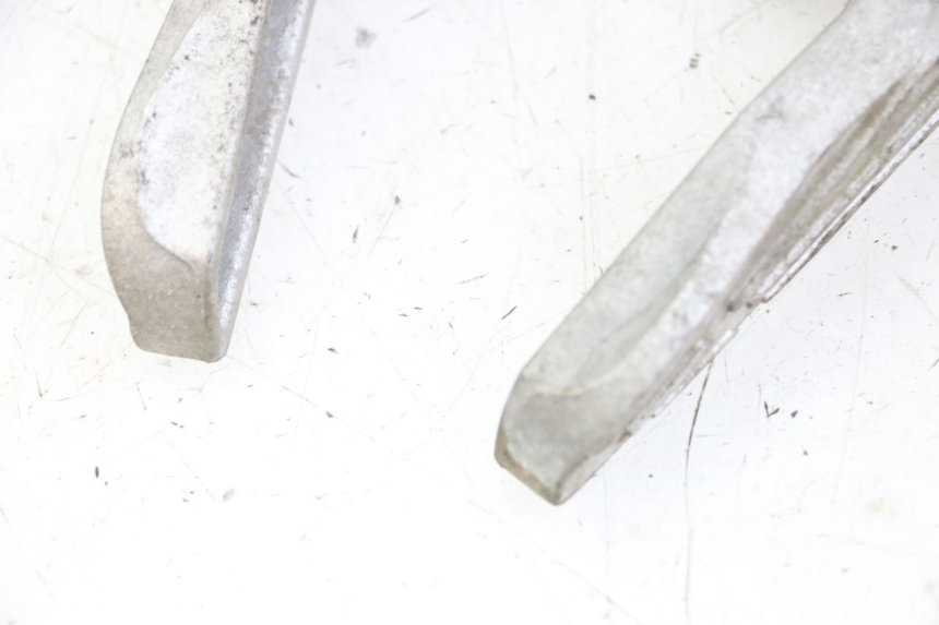 photo de PAR REPOSAPIES TRASERA PEUGEOT TWEET 4T 50 (2014 - 2019) - Zoom estado de uso