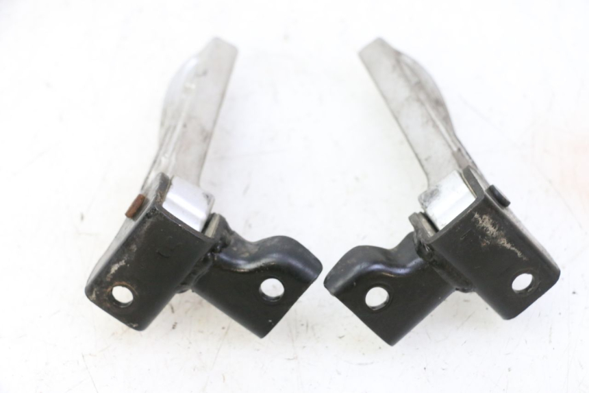 photo de PAR DE APOYAPIÉS TRASEROS PEUGEOT TWEET 4T 50 (2018 - 2022) - Detalle de la pieza