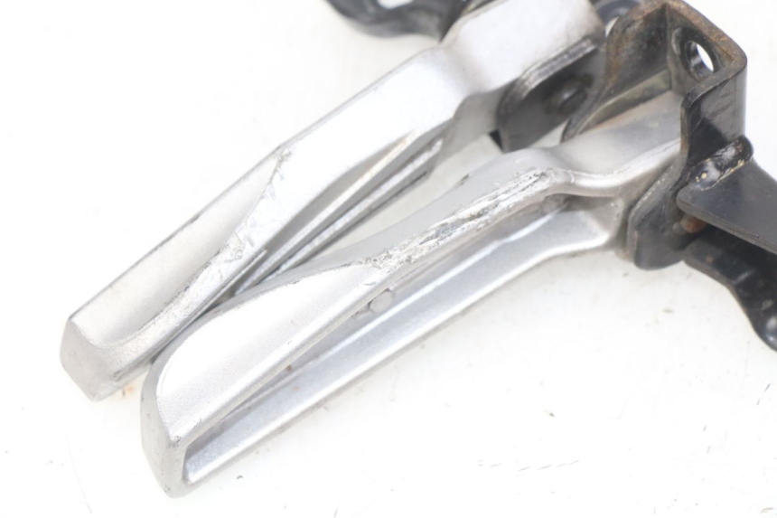 photo de PAR REPOSAPIES TRASERA PEUGEOT TWEET ACTIVE 4T 50 (2018 - 2022) - Zoom estado de uso