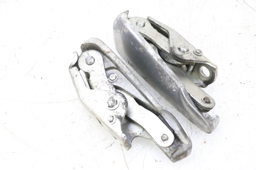 photo de PAR REPOSAPIES TRASERA PIAGGIO VESPA GTS SUPER IE 125 (2009 - 2016) - Detalle de la pieza