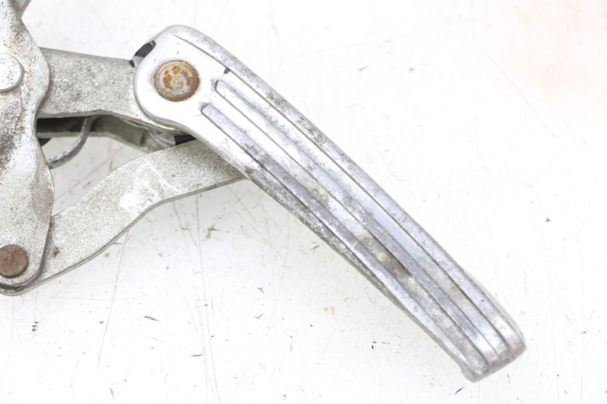 photo de PAR REPOSAPIES TRASERA PIAGGIO VESPA GTS SUPER IE 125 (2009 - 2016) - Inspección visual detallada