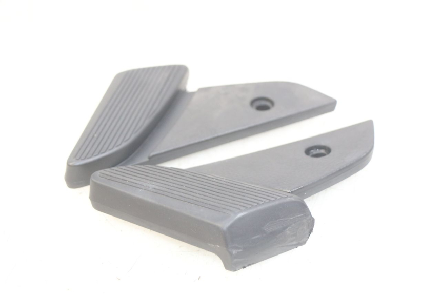 photo de PAR DE APOYAPIÉS TRASEROS PIAGGIO VESPA S 2T 50 (2007 - 2014) - Vista principal