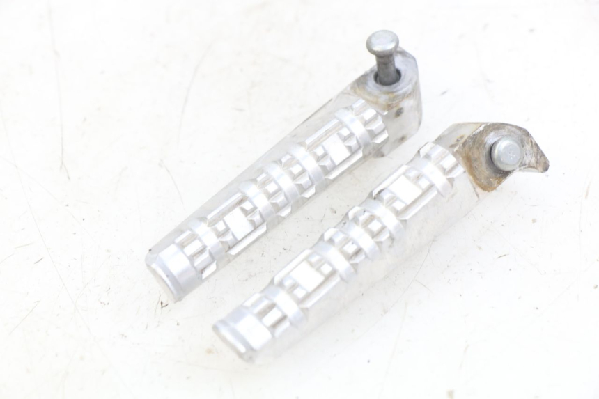 photo de PAR DE APOYAPIÉS TRASEROS YAMAHA X-MAX XMAX 125 (2010 - 2013) - Vista principal