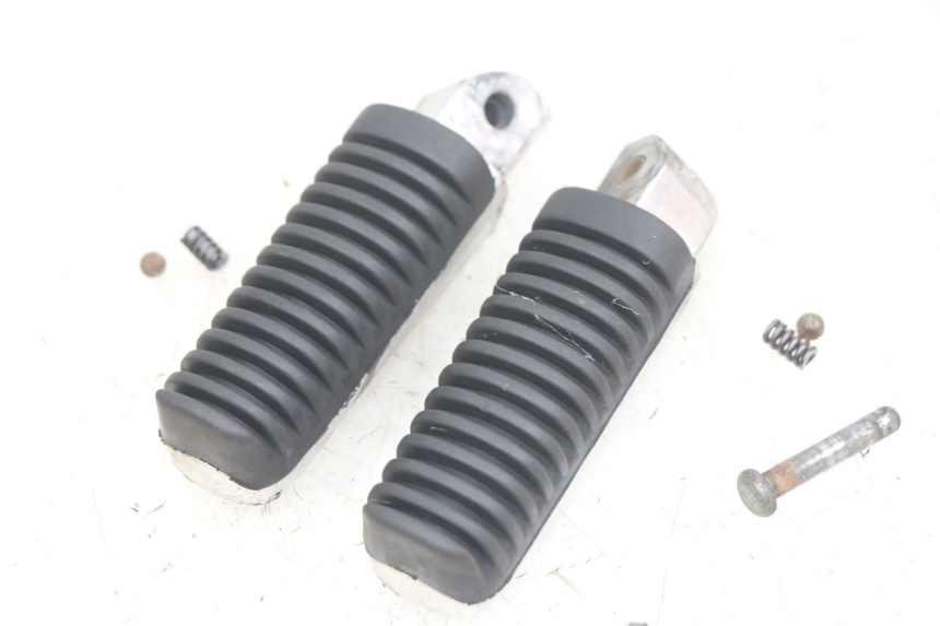 photo de PAR DE APOYAPIÉS TRASEROS YAMAHA X-MAX XMAX 250 (2006 - 2009) - Vista principal