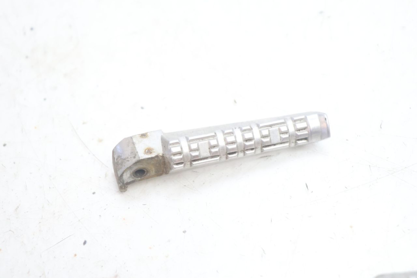photo de PAR DE APOYAPIÉS TRASEROS YAMAHA X-MAX XMAX 125 (2010 - 2013) - Detalle de la pieza