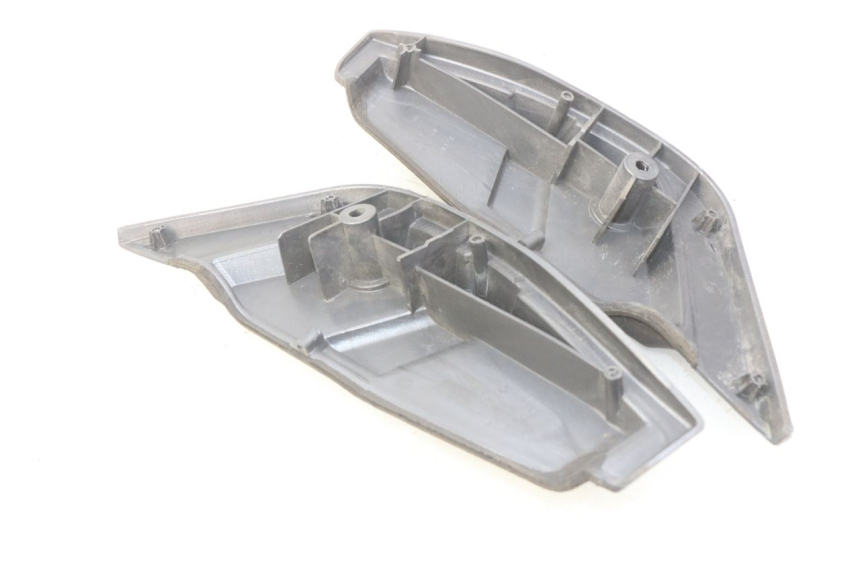 photo de PAR DE APOYAPIÉS TRASEROS PIAGGIO X9 EVOLUTION 500 (2003 - 2005) - Zoom estado de uso