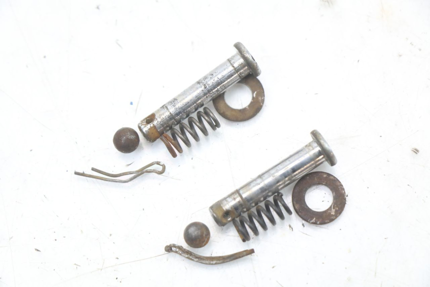 photo de PAR REPOSAPIES TRASERA KYMCO XCITING 250 (2006 - 2009) - Zoom estado de uso