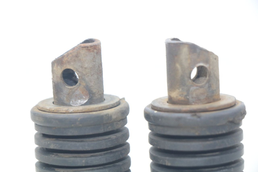 photo de PAR DE APOYAPIÉS TRASEROS SUZUKI XF FREEWIND 650 (1997 - 2003) - Detalle de la pieza