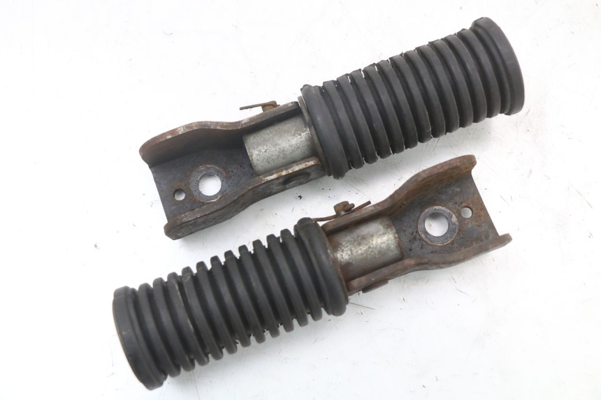 photo de PAR REPOSAPIES TRASERA SYM XS 125 (2007 - 2016) - Detalle de la pieza