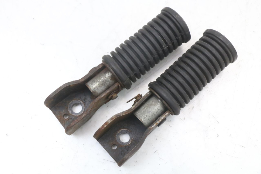 photo de PAR REPOSAPIES TRASERA SYM XS 125 (2007 - 2016) - Primer plano técnico