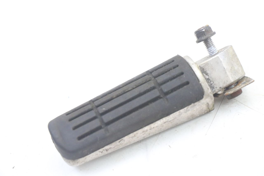 photo de PAR REPOSAPIES TRASERA YAMAHA FZ6 FAZER S2 600 (2007 - 2011) - Zoom estado de uso