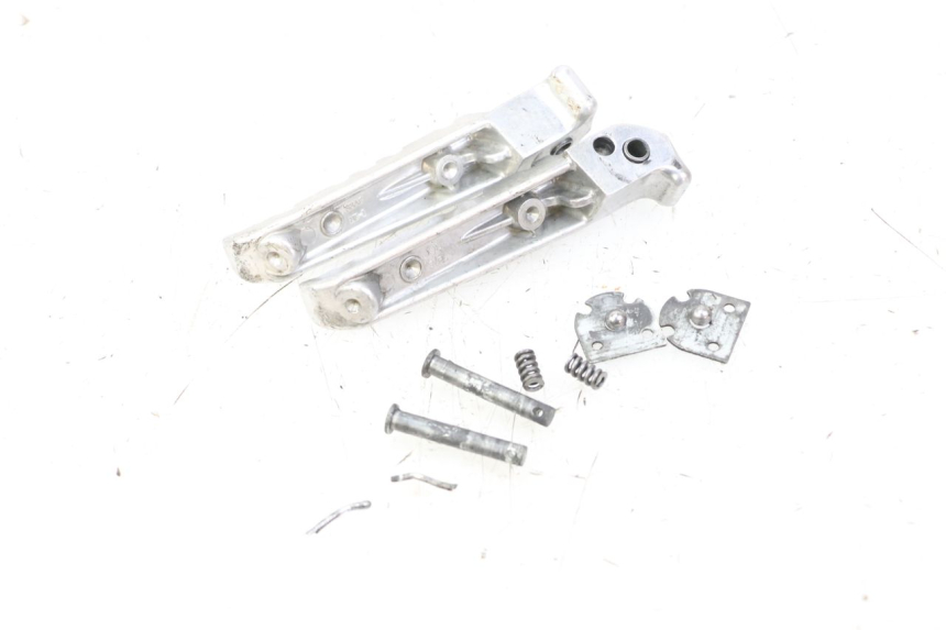 photo de PAR REPOSAPIES TRASERA YAMAHA YP T-MAX TMAX 530 (2017 - 2020) - Zoom estado de uso