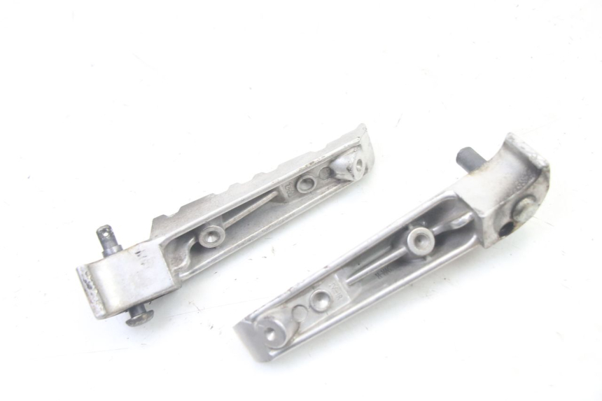 photo de PAR REPOSAPIES TRASERA YAMAHA YP X-MAX XMAX 400 (2014 - 2017) - Otra perspectiva