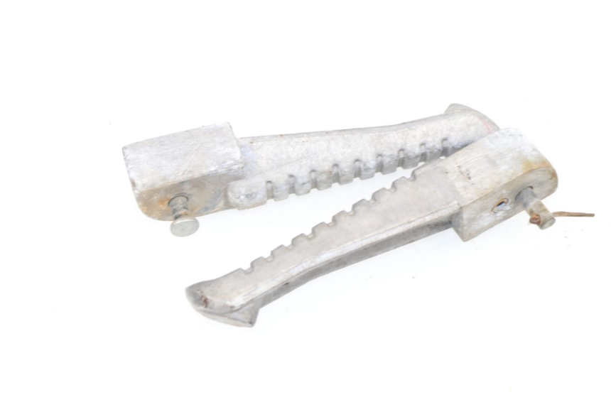 photo de PAR REPOSAPIES TRASERA YIYING YY T POWER MAX 125 (2006 - 2016) - Zoom estado de uso