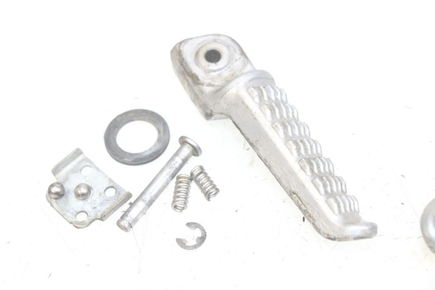 photo de PAR DE REPOSAPIÉS TRASEROS KAWASAKI Z 750 (2007 - 2013) - Vista general del producto