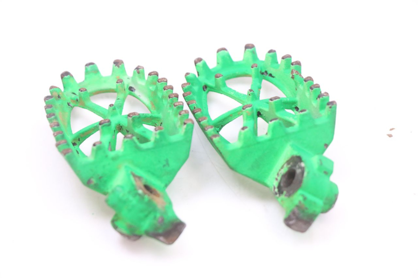 photo de PAR REPOSAPIES DELANTERA ORION AGB37 CRF1 DIRT BIKE 140 - Primer plano técnico