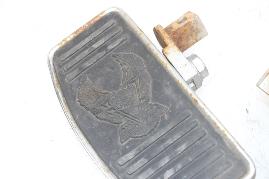 photo de PAR REPOSAPIES DELANTERA HYOSUNG GV AQUILA 125 (2000 - 2009) - Características distintivas