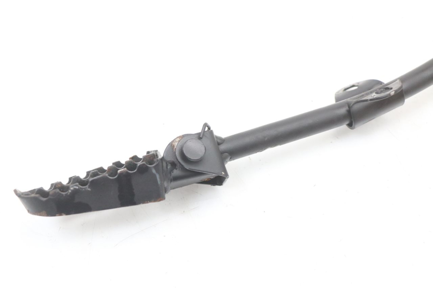 photo de PAR DE REPOSAPIÉS DELANTEROS CCR DIRT BIKE 125 - Detalles de los puntos de fijación