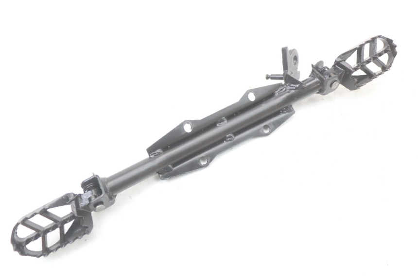 photo de PAR REPOSAPIES DELANTERA RSR DIRT BIKE 150 - Detalle de la pieza