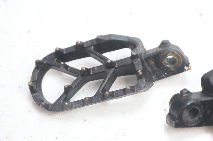 photo de PAR REPOSAPIES DELANTERA MINI MX DRIFT 150 - Detalle de la pieza