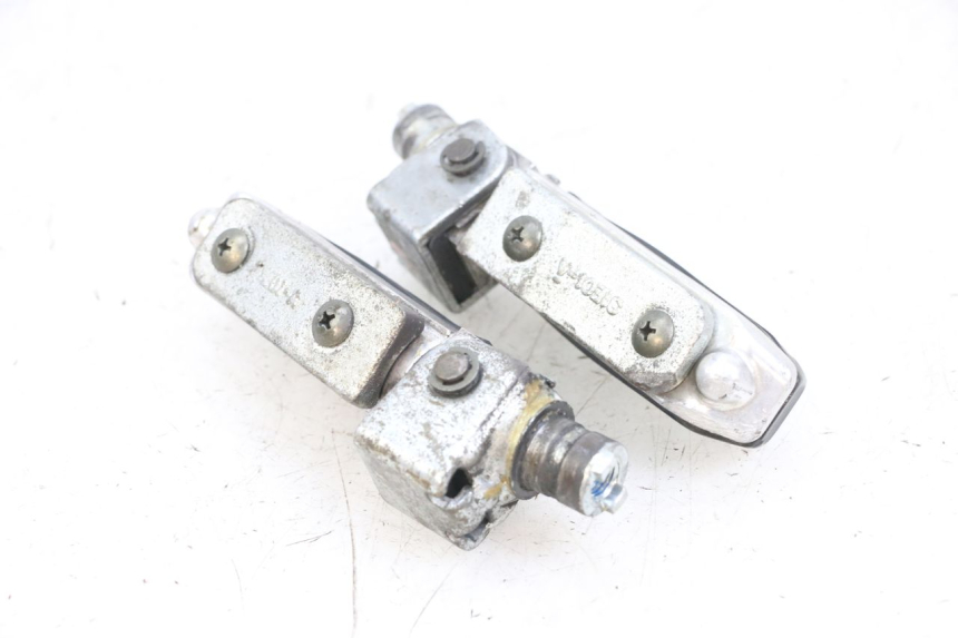 photo de PAR REPOSAPIES DELANTERA SUZUKI GSF N BANDIT 600 (1996 - 1999) - Zoom estado de uso