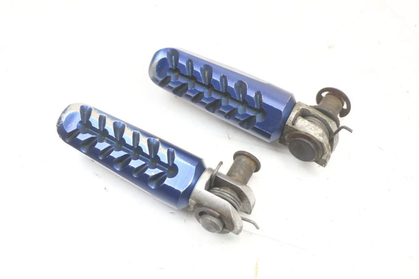 photo de PAR REPOSAPIES DELANTERA KAWASAKI ZR7 ZR-7 S 750 (1999 - 2004) - Vista principal