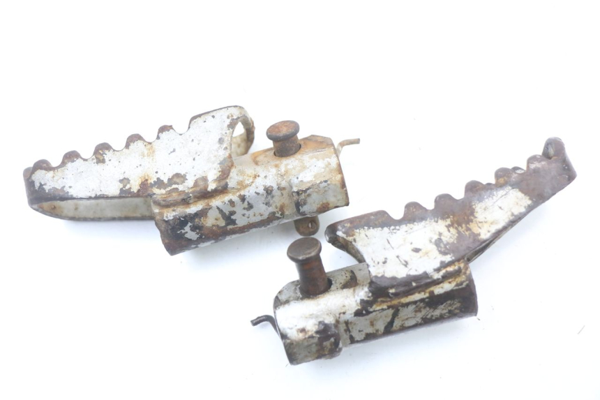 photo de PAR REPOSAPIES DELANTERA KAWASAKI KDX 125 (1990 - 1991) - Detalle de la pieza