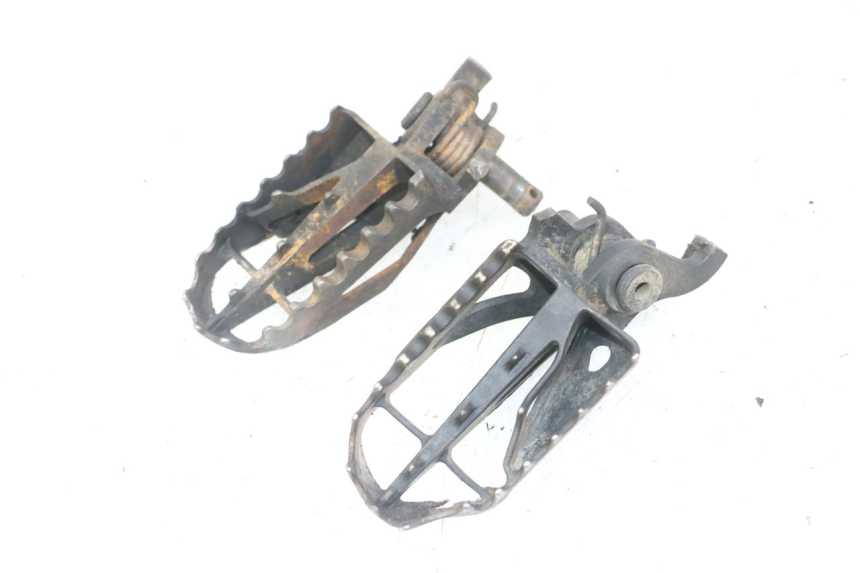 photo de PAR REPOSAPIES DELANTERA KAWASAKI KX F KXF 450 (2009 - 2011) - Marcados y referencias originales